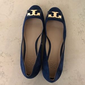 Tory Burch Gigi Logo Suede pumps